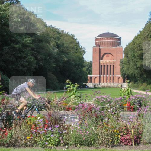 08.09.2024 - Stadtparktriathlon Zöllner http://msf.ph/oto/7044377 08.09.2024 11:02:57 Radfahren 439, 537 meine-sportfotos.de