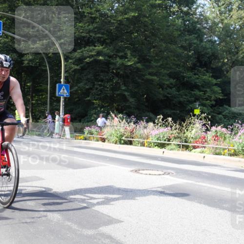 08.09.2024 - Stadtparktriathlon Zöllner http://msf.ph/oto/7044396 08.09.2024 11:08:03 Radfahren 399, 495, 528 meine-sportfotos.de