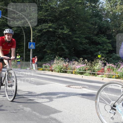 08.09.2024 - Stadtparktriathlon Zöllner http://msf.ph/oto/7044414 08.09.2024 11:08:27 Radfahren 415, 470, 497, 500, 525, 542 meine-sportfotos.de