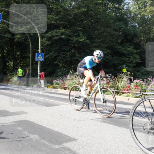 08.09.2024 - Stadtparktriathlon Zöllner http://msf.ph/oto/7044464 08.09.2024 11:09:28 Radfahren 458, 493, 535, 550 meine-sportfotos.de