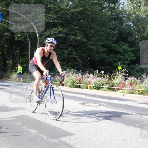 08.09.2024 - Stadtparktriathlon Zöllner http://msf.ph/oto/7044491 08.09.2024 11:10:12 Radfahren 406, 411, 432, 465, 468 meine-sportfotos.de