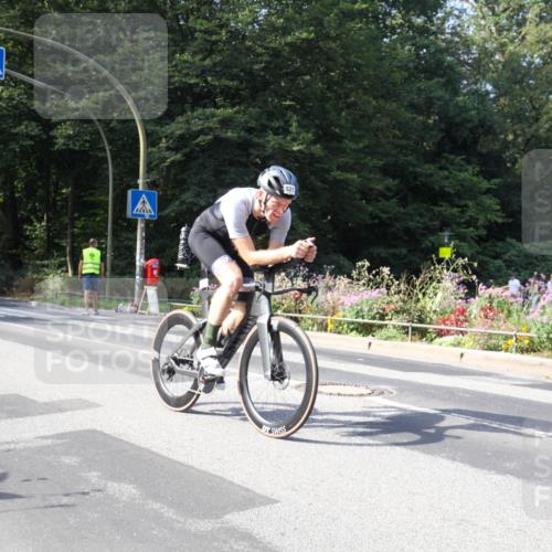 08.09.2024 - Stadtparktriathlon Zöllner http://msf.ph/oto/7044518 08.09.2024 11:11:03 Radfahren 410, 521 meine-sportfotos.de