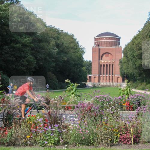 08.09.2024 - Stadtparktriathlon Zöllner http://msf.ph/oto/7044519 08.09.2024 11:06:19 Radfahren 394, 471, 533 meine-sportfotos.de