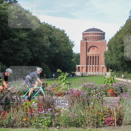 08.09.2024 - Stadtparktriathlon Zöllner http://msf.ph/oto/7044530 08.09.2024 11:06:53 Radfahren 367, 428 meine-sportfotos.de