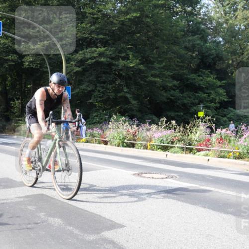 08.09.2024 - Stadtparktriathlon Zöllner http://msf.ph/oto/7044534 08.09.2024 11:11:34 Radfahren 456, 504 meine-sportfotos.de