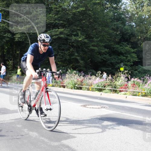 08.09.2024 - Stadtparktriathlon Zöllner http://msf.ph/oto/7044536 08.09.2024 11:11:39 Radfahren 444 meine-sportfotos.de