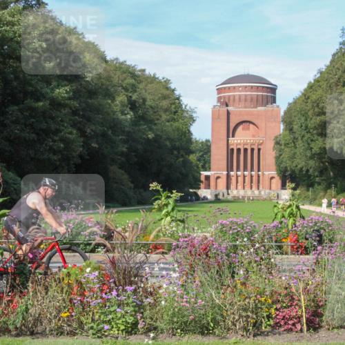 08.09.2024 - Stadtparktriathlon Zöllner http://msf.ph/oto/7044586 08.09.2024 11:08:03 Radfahren 399, 495, 528 meine-sportfotos.de