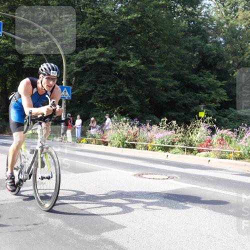 08.09.2024 - Stadtparktriathlon Zöllner http://msf.ph/oto/7044597 08.09.2024 11:13:46 Radfahren 551 meine-sportfotos.de