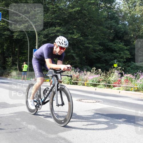 08.09.2024 - Stadtparktriathlon Zöllner http://msf.ph/oto/7044601 08.09.2024 11:14:02 Radfahren 526, 549 meine-sportfotos.de