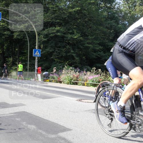 08.09.2024 - Stadtparktriathlon Zöllner http://msf.ph/oto/7044615 08.09.2024 11:14:44 Radfahren 462, 506 meine-sportfotos.de