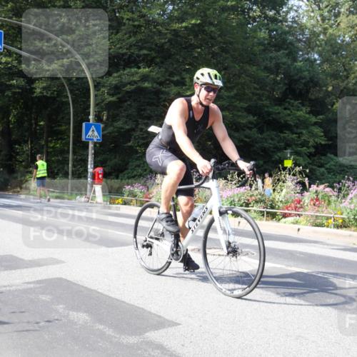 08.09.2024 - Stadtparktriathlon Zöllner http://msf.ph/oto/7044629 08.09.2024 11:15:30 Radfahren 404, 472, 821 meine-sportfotos.de