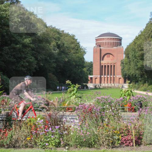 08.09.2024 - Stadtparktriathlon Zöllner http://msf.ph/oto/7044674 08.09.2024 11:09:47 Radfahren 490 meine-sportfotos.de