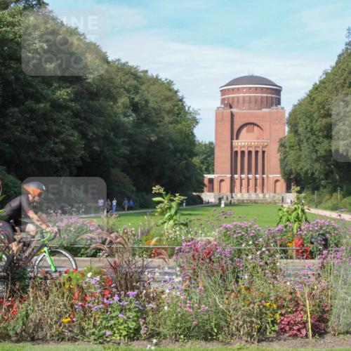 08.09.2024 - Stadtparktriathlon Zöllner http://msf.ph/oto/7044682 08.09.2024 11:10:11 Radfahren 400, 406, 411, 432, 465, 468 meine-sportfotos.de