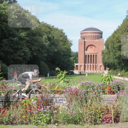 08.09.2024 - Stadtparktriathlon Zöllner http://msf.ph/oto/7044713 08.09.2024 11:11:03 Radfahren 410, 521 meine-sportfotos.de