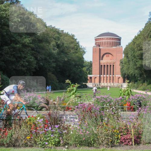 08.09.2024 - Stadtparktriathlon Zöllner http://msf.ph/oto/7044743 08.09.2024 11:12:06 Radfahren 395, 464, 492 meine-sportfotos.de