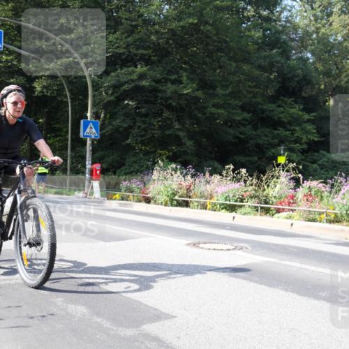 08.09.2024 - Stadtparktriathlon Zöllner http://msf.ph/oto/7044829 08.09.2024 11:21:05 Radfahren 570, 613, 616, 638, 649 meine-sportfotos.de