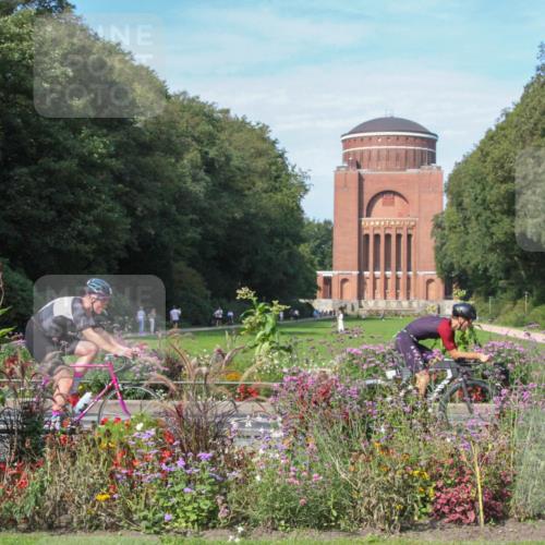 08.09.2024 - Stadtparktriathlon Zöllner http://msf.ph/oto/7044839 08.09.2024 11:15:31 Radfahren 404, 472, 529, 821 meine-sportfotos.de