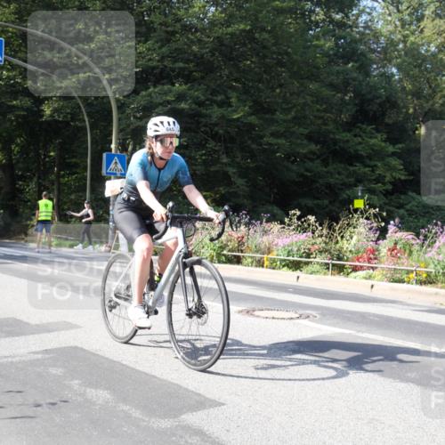 08.09.2024 - Stadtparktriathlon Zöllner http://msf.ph/oto/7044872 08.09.2024 11:22:09 Radfahren 645 meine-sportfotos.de