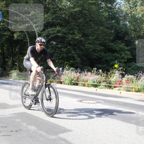 08.09.2024 - Stadtparktriathlon Zöllner http://msf.ph/oto/7044903 08.09.2024 11:23:13 Radfahren 479, 529, 537 meine-sportfotos.de