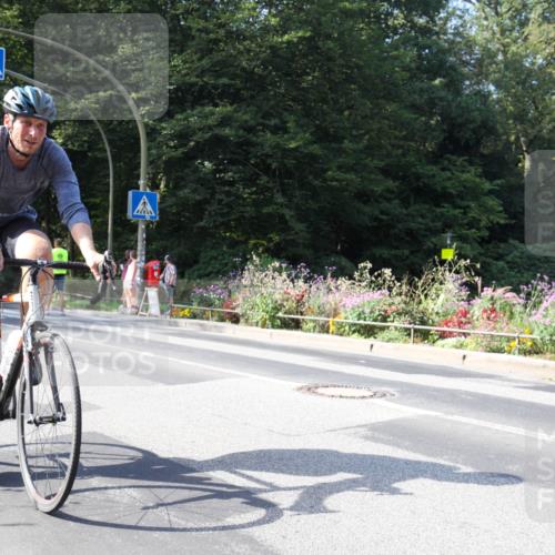 08.09.2024 - Stadtparktriathlon Zöllner http://msf.ph/oto/7044960 08.09.2024 11:25:24 Radfahren 480 meine-sportfotos.de