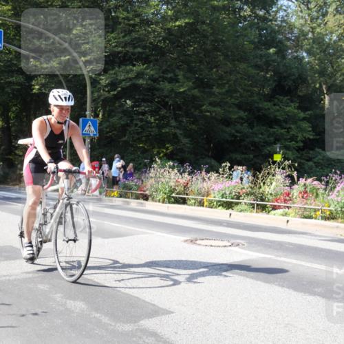 08.09.2024 - Stadtparktriathlon Zöllner http://msf.ph/oto/7045065 08.09.2024 11:28:03 Radfahren 589, 660 meine-sportfotos.de