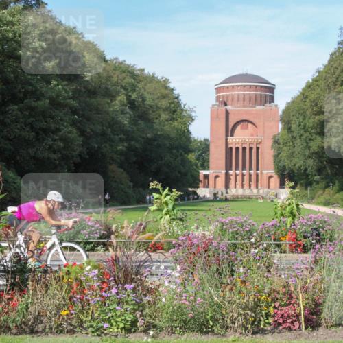 08.09.2024 - Stadtparktriathlon Zöllner http://msf.ph/oto/7045081 08.09.2024 11:21:13 Radfahren 596, 610 meine-sportfotos.de