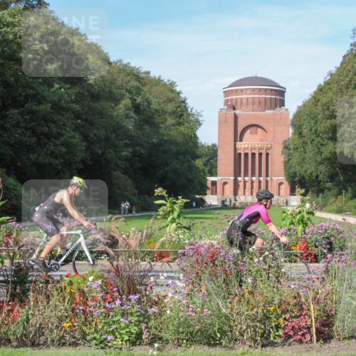 08.09.2024 - Stadtparktriathlon Zöllner http://msf.ph/oto/7045111 08.09.2024 11:21:52 Radfahren 543, 587, 626, 821 meine-sportfotos.de