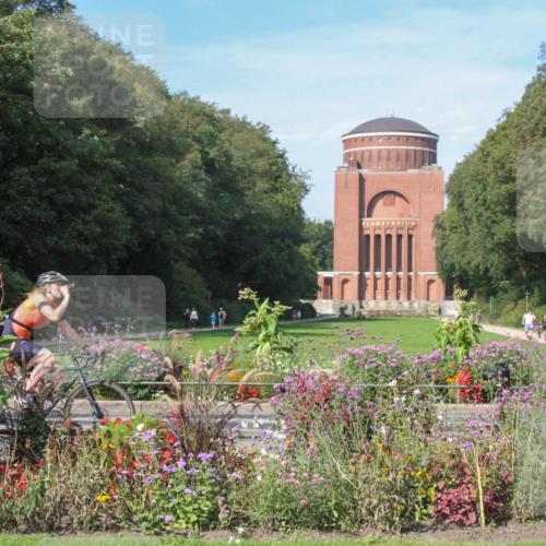 08.09.2024 - Stadtparktriathlon Zöllner http://msf.ph/oto/7045137 08.09.2024 11:22:33 Radfahren 493, 541, 588, 639 meine-sportfotos.de
