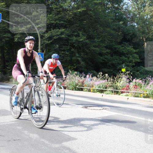 08.09.2024 - Stadtparktriathlon Zöllner http://msf.ph/oto/7045138 08.09.2024 11:31:03 Radfahren 529, 573 meine-sportfotos.de