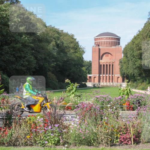 08.09.2024 - Stadtparktriathlon Zöllner http://msf.ph/oto/7045165 08.09.2024 11:23:14 Radfahren 479, 537 meine-sportfotos.de