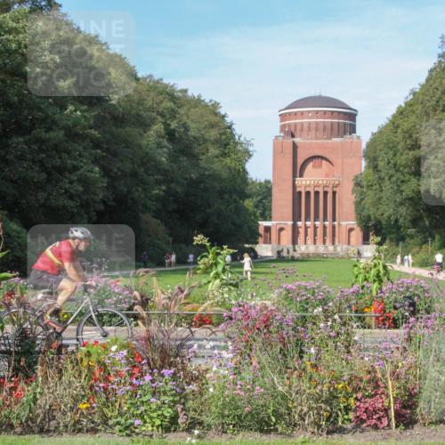 08.09.2024 - Stadtparktriathlon Zöllner http://msf.ph/oto/7045188 08.09.2024 11:23:49 Radfahren 525, 542 meine-sportfotos.de