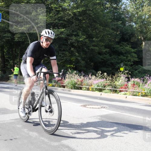 08.09.2024 - Stadtparktriathlon Zöllner http://msf.ph/oto/7045361 08.09.2024 11:38:44 Radfahren 588, 705 meine-sportfotos.de