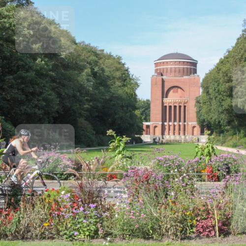 08.09.2024 - Stadtparktriathlon Zöllner http://msf.ph/oto/7045362 08.09.2024 11:28:19 Radfahren 533, 612, 638 meine-sportfotos.de