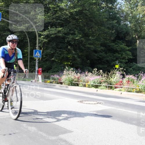 08.09.2024 - Stadtparktriathlon Zöllner http://msf.ph/oto/7045374 08.09.2024 11:39:02 Radfahren 605, 674, 676 meine-sportfotos.de
