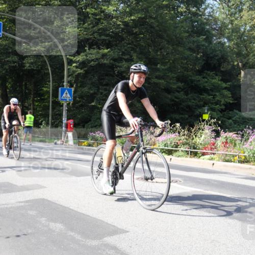 08.09.2024 - Stadtparktriathlon Zöllner http://msf.ph/oto/7045375 08.09.2024 11:39:09 Radfahren 621, 668, 706 meine-sportfotos.de