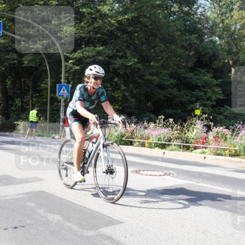 08.09.2024 - Stadtparktriathlon Zöllner http://msf.ph/oto/7045441 08.09.2024 11:40:37 Radfahren 580, 592 meine-sportfotos.de