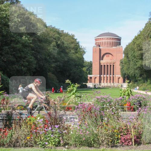 08.09.2024 - Stadtparktriathlon Zöllner http://msf.ph/oto/7045478 08.09.2024 11:32:45 Radfahren 598, 657 meine-sportfotos.de