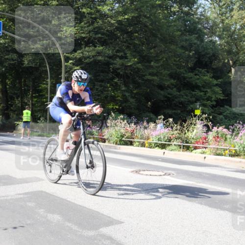 08.09.2024 - Stadtparktriathlon Zöllner http://msf.ph/oto/7045481 08.09.2024 11:41:56 Radfahren 584, 672, 711 meine-sportfotos.de