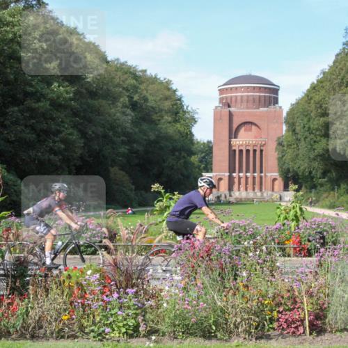 08.09.2024 - Stadtparktriathlon Zöllner http://msf.ph/oto/7045603 08.09.2024 11:36:05 Radfahren 470, 661 meine-sportfotos.de