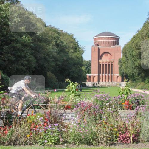 08.09.2024 - Stadtparktriathlon Zöllner http://msf.ph/oto/7045639 08.09.2024 11:37:47 Radfahren 528, 563, 634, 679, 680, 686, 695, 741 meine-sportfotos.de