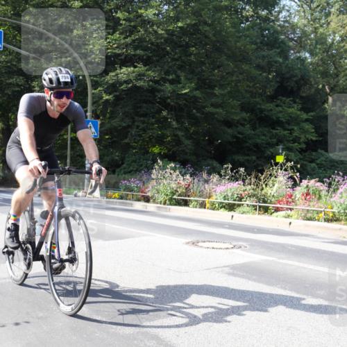 08.09.2024 - Stadtparktriathlon Zöllner http://msf.ph/oto/7045644 08.09.2024 11:46:45 Radfahren 626, 697, 708 meine-sportfotos.de