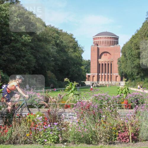 08.09.2024 - Stadtparktriathlon Zöllner http://msf.ph/oto/7045786 08.09.2024 11:41:21 Radfahren 630, 639 meine-sportfotos.de