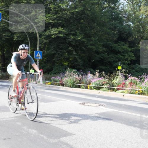 08.09.2024 - Stadtparktriathlon Zöllner http://msf.ph/oto/7045813 08.09.2024 11:51:34 Radfahren 581, 589, 686, 701, 702 meine-sportfotos.de