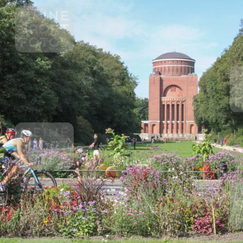 08.09.2024 - Stadtparktriathlon Zöllner http://msf.ph/oto/7045850 08.09.2024 11:42:58 Radfahren 581, 612, 629, 696 meine-sportfotos.de