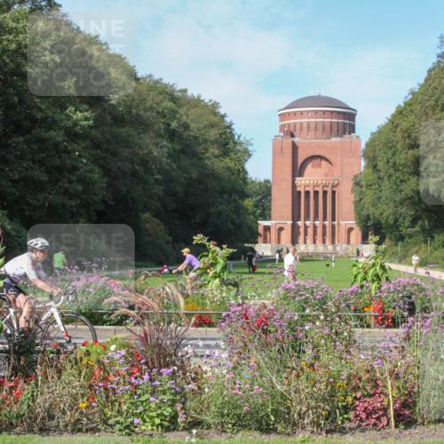 08.09.2024 - Stadtparktriathlon Zöllner http://msf.ph/oto/7045947 08.09.2024 11:45:26 Radfahren 634, 646 meine-sportfotos.de