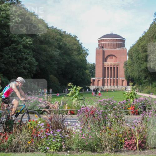 08.09.2024 - Stadtparktriathlon Zöllner http://msf.ph/oto/7046095 08.09.2024 11:49:10 Radfahren 672, 709 meine-sportfotos.de