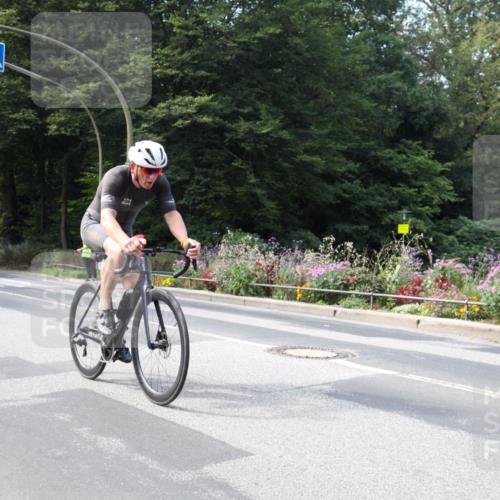08.09.2024 - Stadtparktriathlon Zöllner http://msf.ph/oto/7046277 08.09.2024 12:05:23 Radfahren 696, 746, 747, 749, 768, 798, 805 meine-sportfotos.de