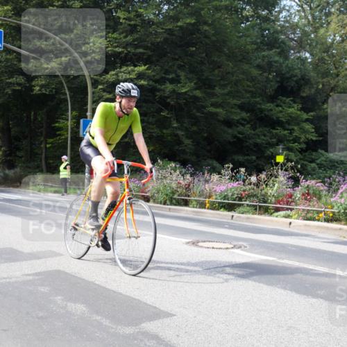 08.09.2024 - Stadtparktriathlon Zöllner http://msf.ph/oto/7046336 08.09.2024 12:07:04 Radfahren 572, 676, 679, 845 meine-sportfotos.de