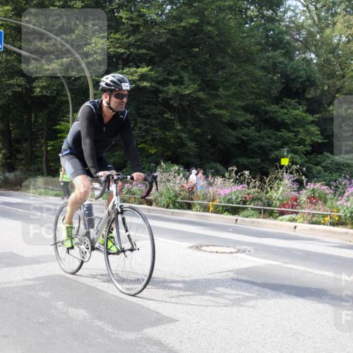 08.09.2024 - Stadtparktriathlon Zöllner http://msf.ph/oto/7046337 08.09.2024 12:07:13 Radfahren 744 meine-sportfotos.de