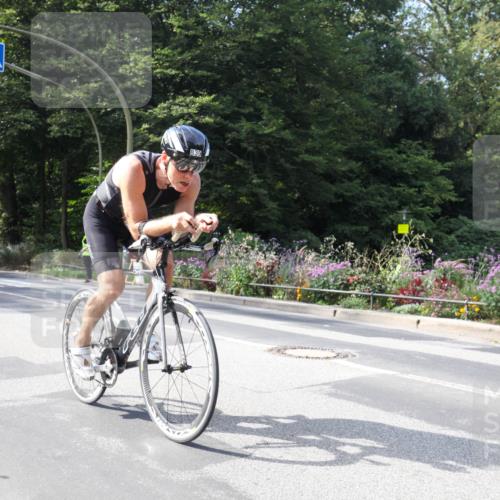 08.09.2024 - Stadtparktriathlon Zöllner http://msf.ph/oto/7046377 08.09.2024 12:09:30 Radfahren 672, 839 meine-sportfotos.de